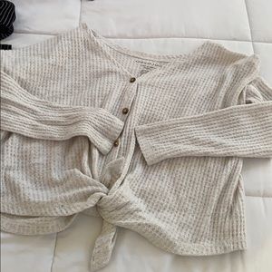 anerican eagle white knot sweater
